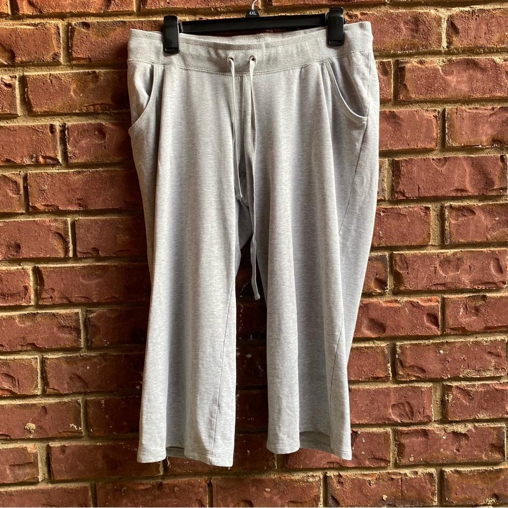 Oh Baby by Motherhood Gray Capri Lounge Pants